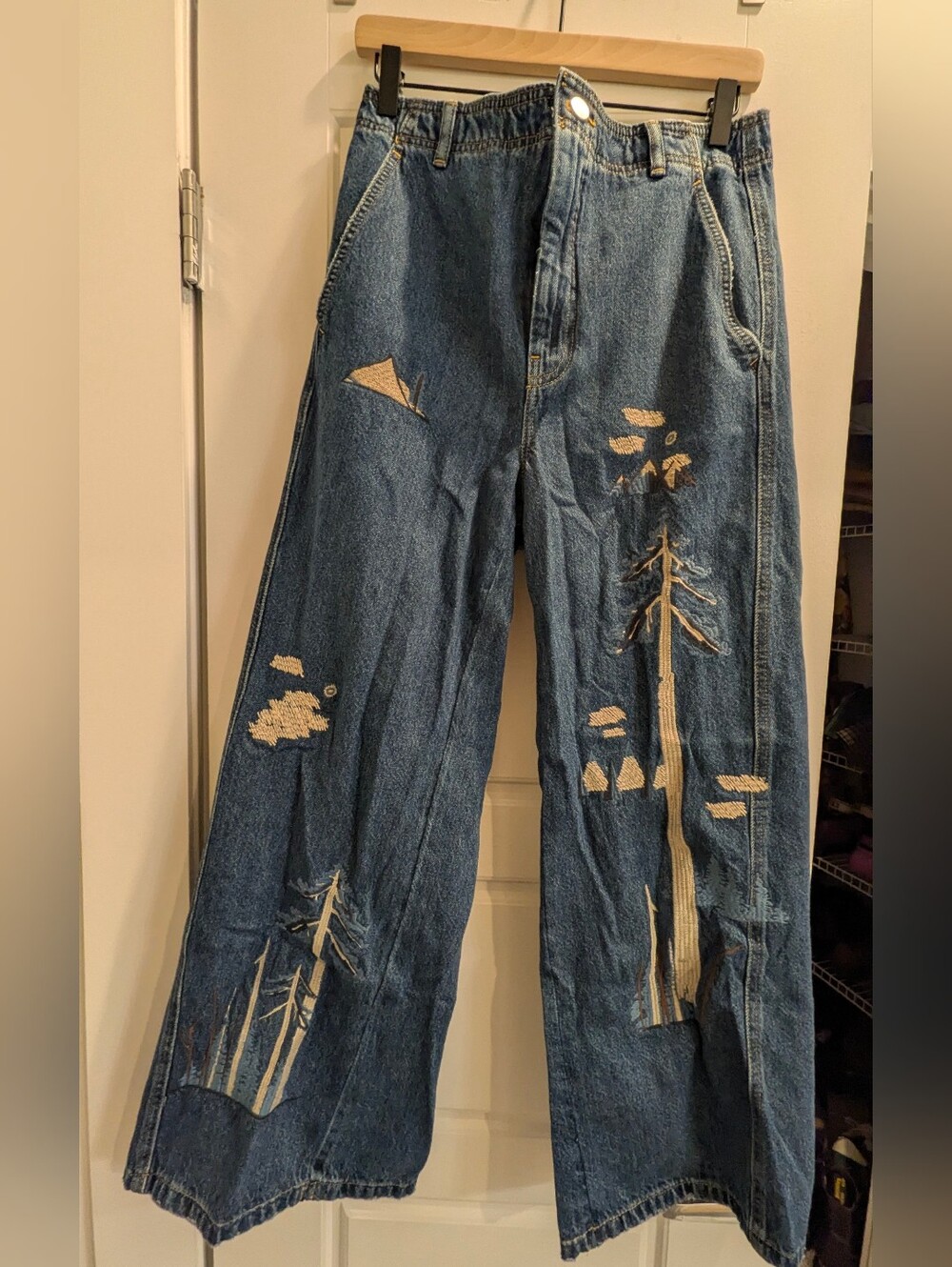 Anthropologie Pilcro Embroided Jeans